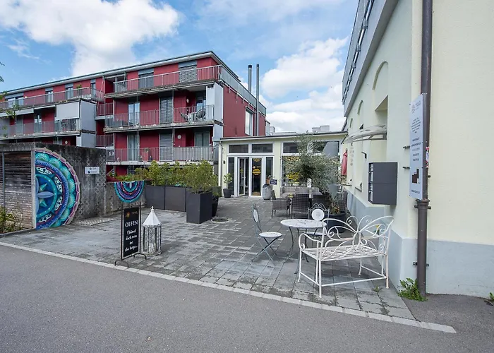 Beautiful In Bern With Parking, Massage & Meetingroom Available Остермундиген